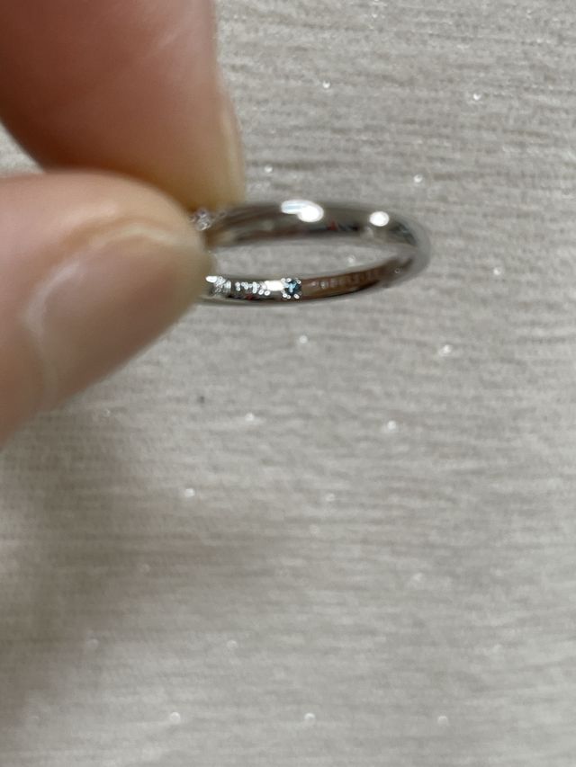 内側に石を選んで入れました。文字も入れられました。