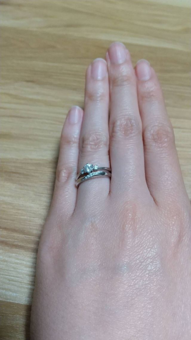 別シリーズですが重ね付けでも違和感なし