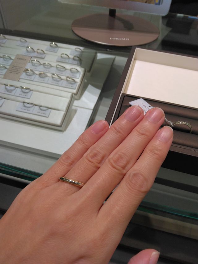 とても可愛らしいリングです。