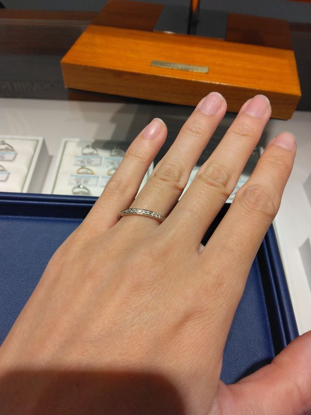 丸みがかったリングです。