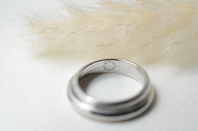 重ねたときにひとつの模様になるデザインにしました！