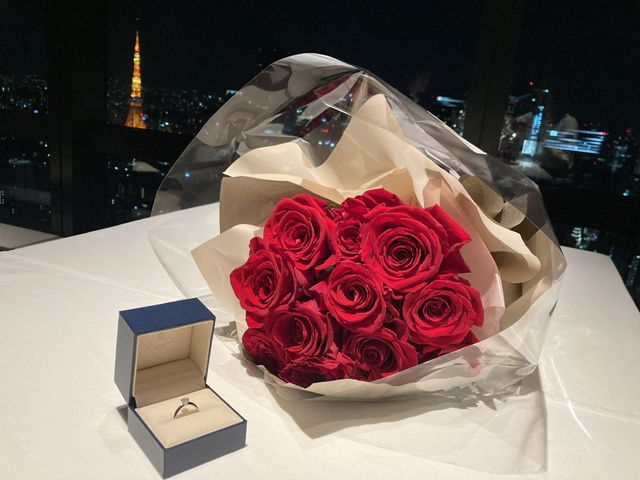 シンプルな青いボックスがかわいいです。