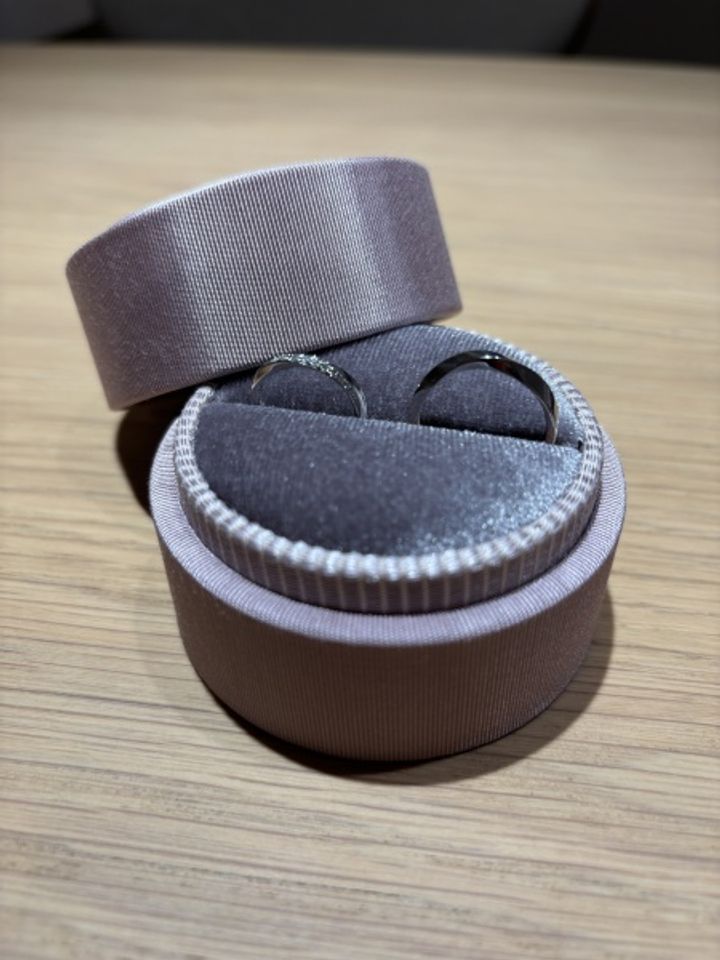 【Princess Bijou(プリンセス・ビジュー)の口コミ】 シンプルで普段の服装にも合いやすいです。ウェーブの形を選びました。ス…