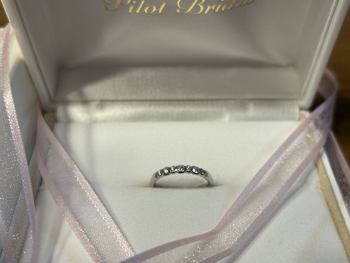 【PILOT BRIDAL(パイロットブライダル)の口コミ】 還暦のお祝いとして、結婚33年目のブライダルリングに代わってこちらをプ…