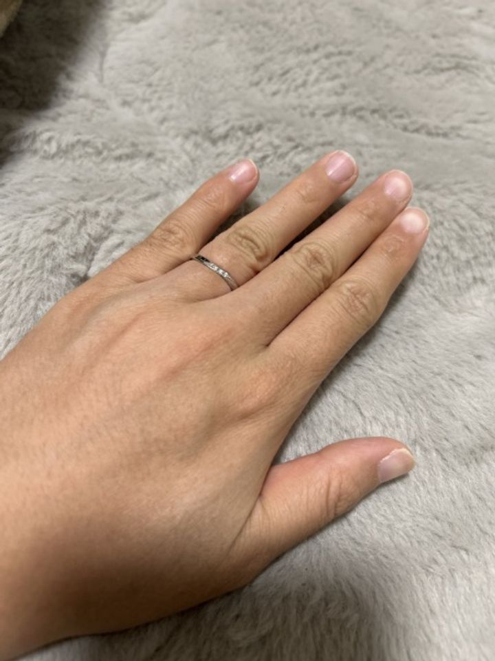 【カオキ　ダイヤモンド専門卸直営店の口コミ】 写真だけじゃ分かりにくいですが、さりげなくダイヤモンドが入っており派…