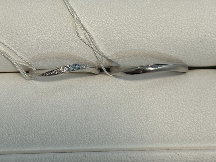 【CAFERING(カフェリング)の口コミ】 芸能人の方でもつけているのを見た事があり、ブランドや見た目、つけやす…