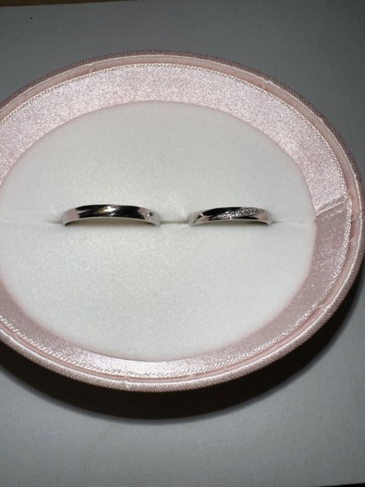 【insembre(インセンブレ)の口コミ】 どの指輪にしようかネットで色々見ていて、可愛いと思うデザインが斜めに…