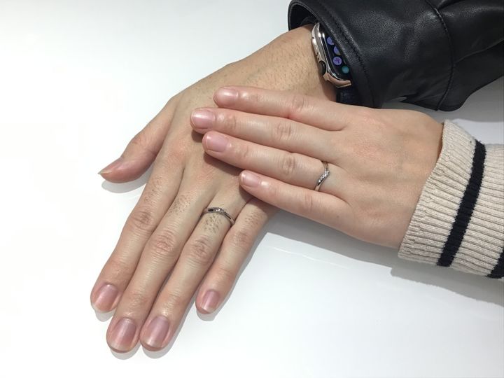 【俄(にわか)の口コミ】 つけ心地がよく、指が綺麗にみえる。
シンプルすぎず、ダイヤモンドがきら…