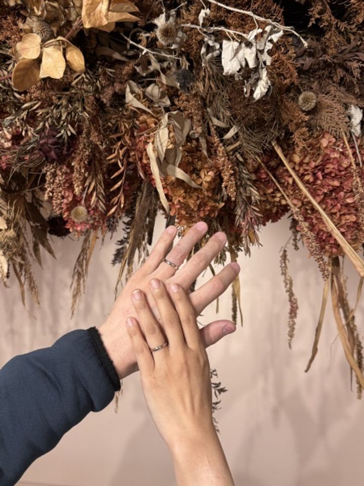 【COCKTAIL(カクテル)の口コミ】 ピンクゴールドとプラチナがクロスするデザインになっておりシンプルめな…