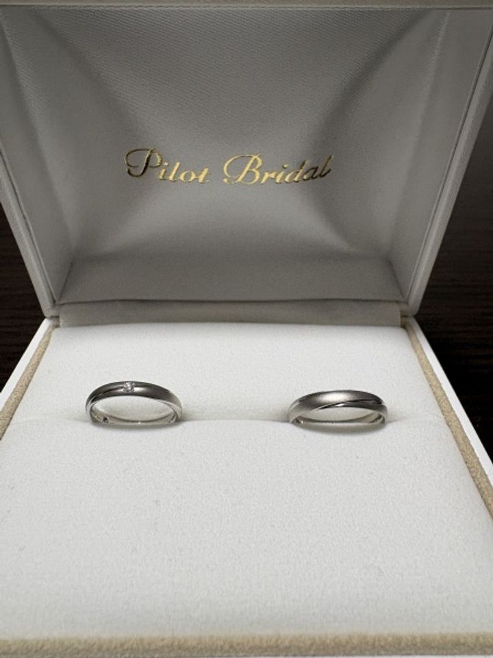 【PILOT BRIDAL(パイロットブライダル)の口コミ】 ツヤも艶消しもどちらもいいなと思い、ずっと迷っていました。尚且つあま…