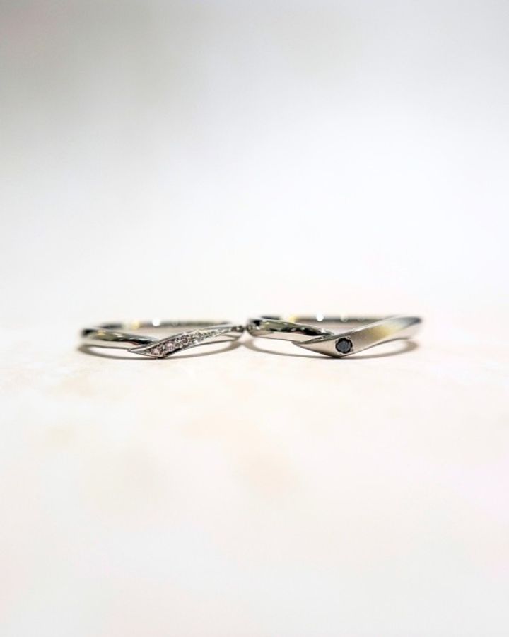 【CAFERING(カフェリング)の口コミ】 ピンクダイヤモンドをグラデーションで4つ入れることが出来るデザインに惹…