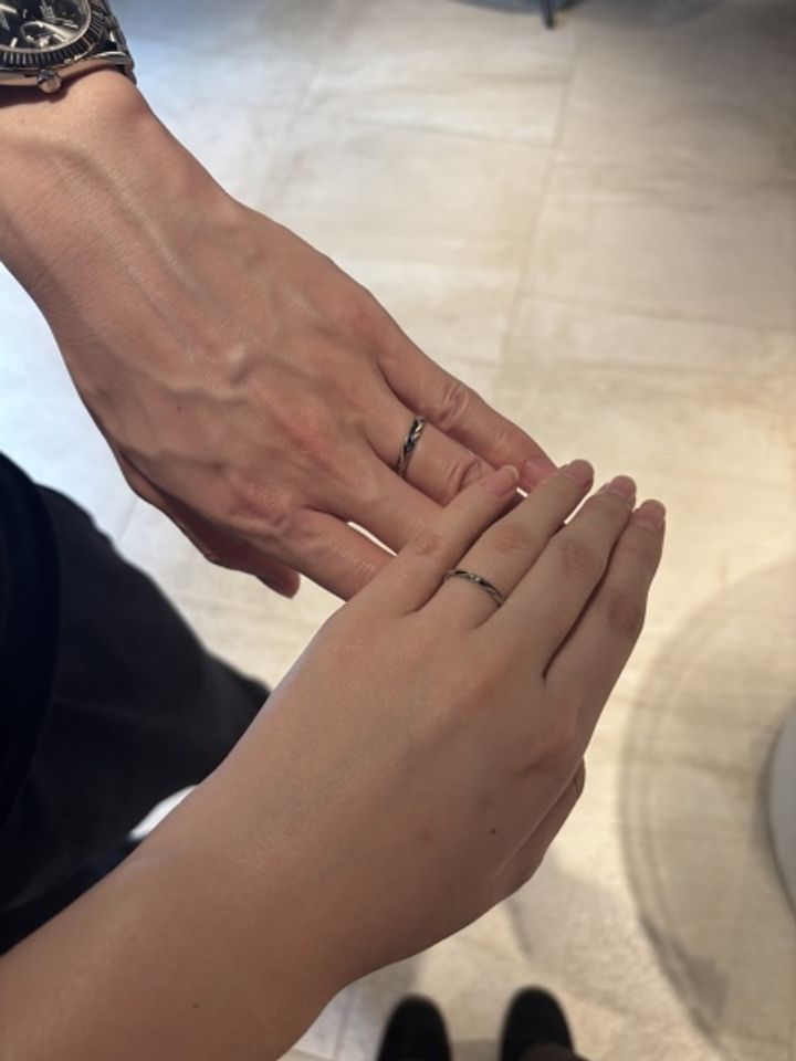 【acredo(アクレード)の口コミ】 いわゆる典型的な結婚指輪っぽいデザインではなく、少し個性的でファッシ…