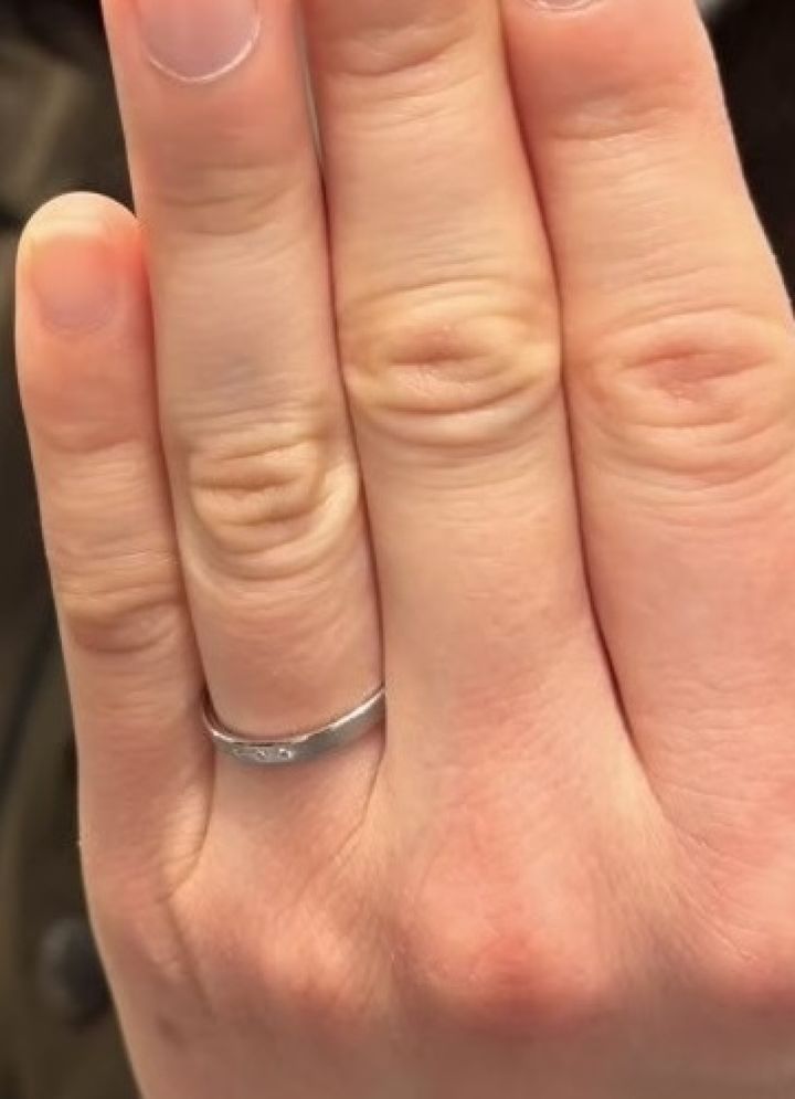 【nocur(ノクル)の口コミ】 初めて彼と指輪を見に行きました。彼と共通していたのは、シンプルなデザ…