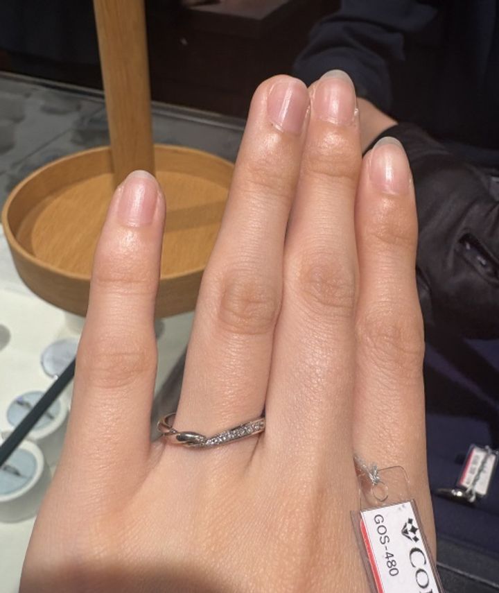 【COLANY(コラニー)の口コミ】 ビジュピコでは様々なブランドの指輪を見せていただきました。パッと見て…