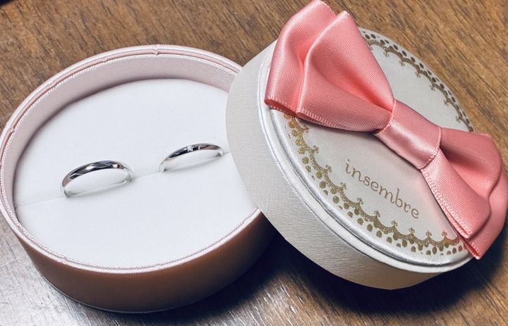 【insembre(インセンブレ)の口コミ】 金属アレルギーがあるので限られた中で選びました。シンプルデザインが好…