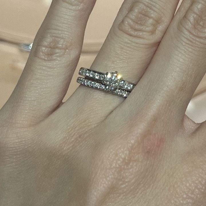 【ティファニー(Tiffany & Co.)の口コミ】 ダイヤモンドの高さがあまりないので、日常使いしやすいと思います。また…