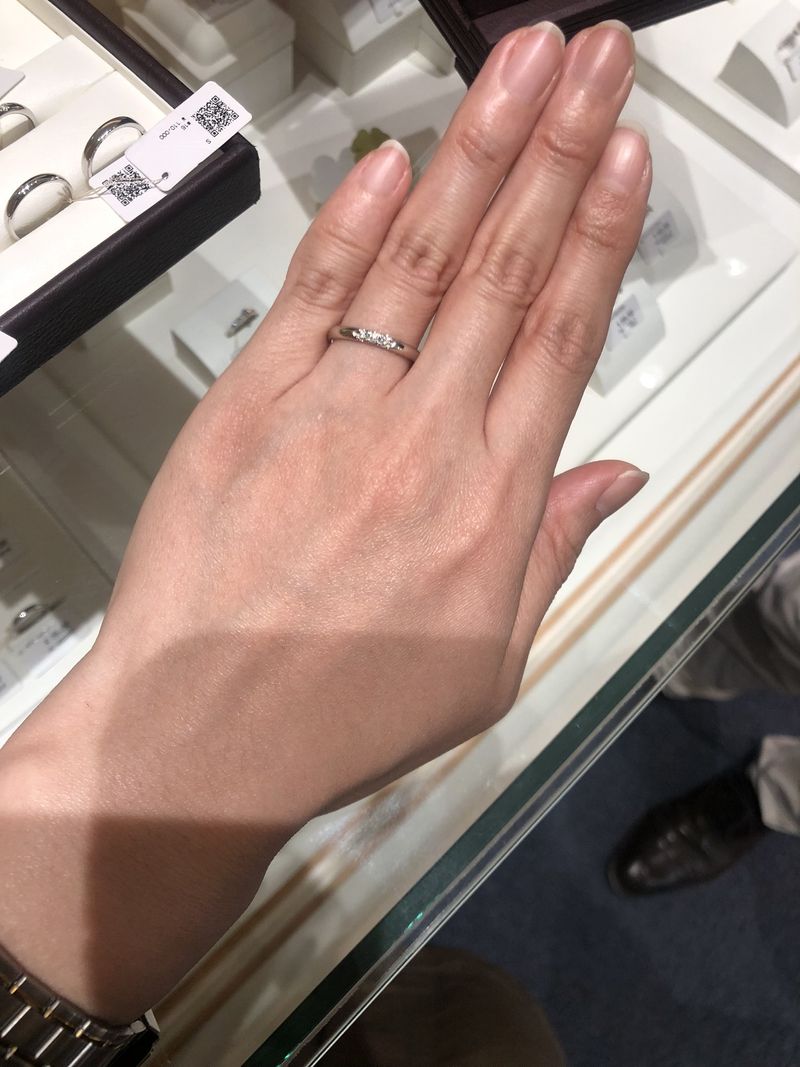 シンプルなゴールドの一粒ダイヤの指輪を探していました。 ミキモトは