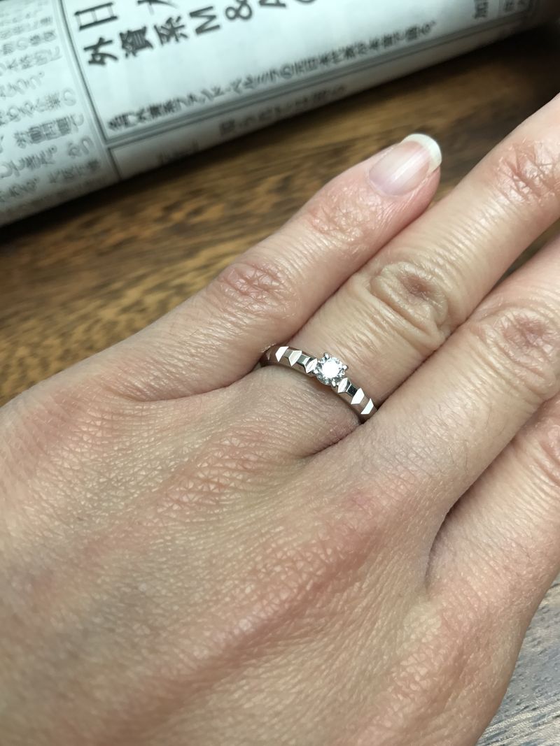 はじめに同ブランドのファセットに一目惚れし、そちらをエンゲージに