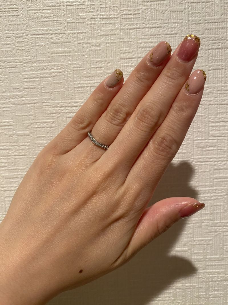 カルティエで婚約指輪を購入していたので、合わせて結婚指輪も