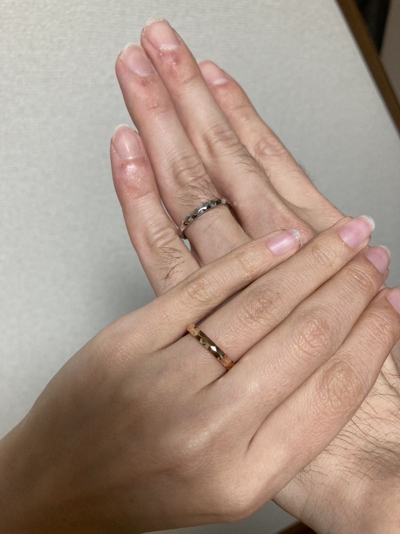 毎日つけるものなので、シンプルながらシンプルすぎずに少し個性のある