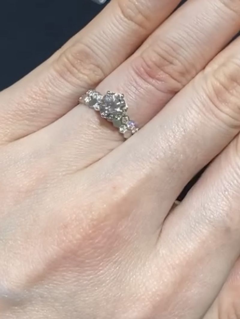 BEE MY LOVE「ビー マイ ラブ」コレクション ハニカムダイヤモンド