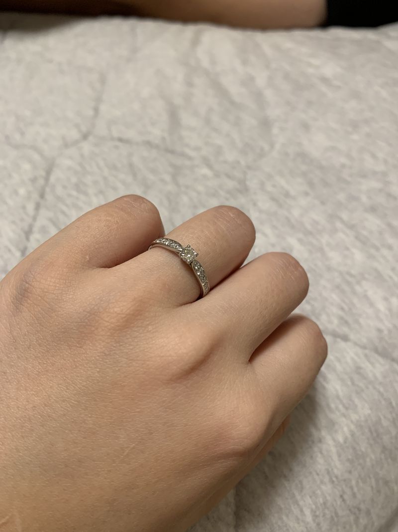 ティファニー ハーモニー 　ラウンド ブリリアント エンゲージメント リング ティファニーハーモニー ラウンド ブリリアント エンゲージメント