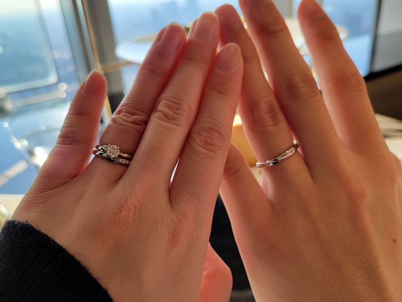 木漏れ日とせせらぎのセット指輪。 重ね付けしたらダイヤのラインが