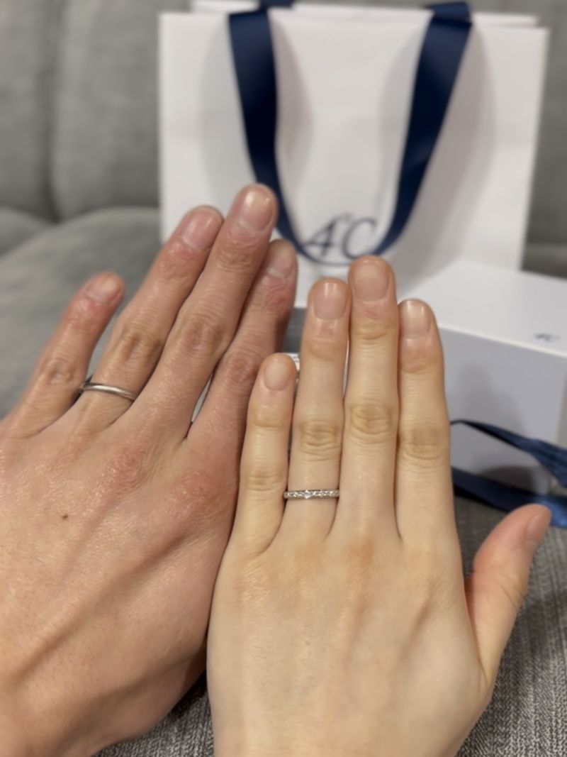 4℃ 結婚指輪シルバーリング シンプルなシルバーリングではなく、キラキラと煌めきのあるデザインの
