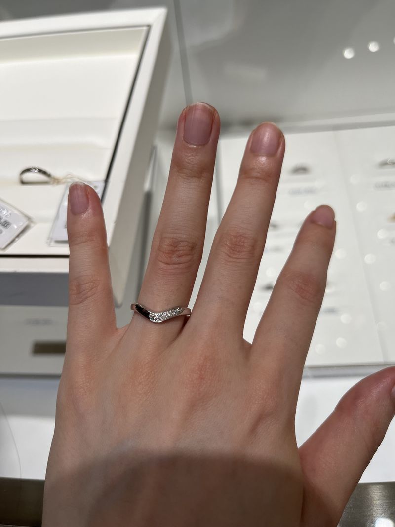 とっても太いウェーブが印象的でした。厚みがしっかりとありますが