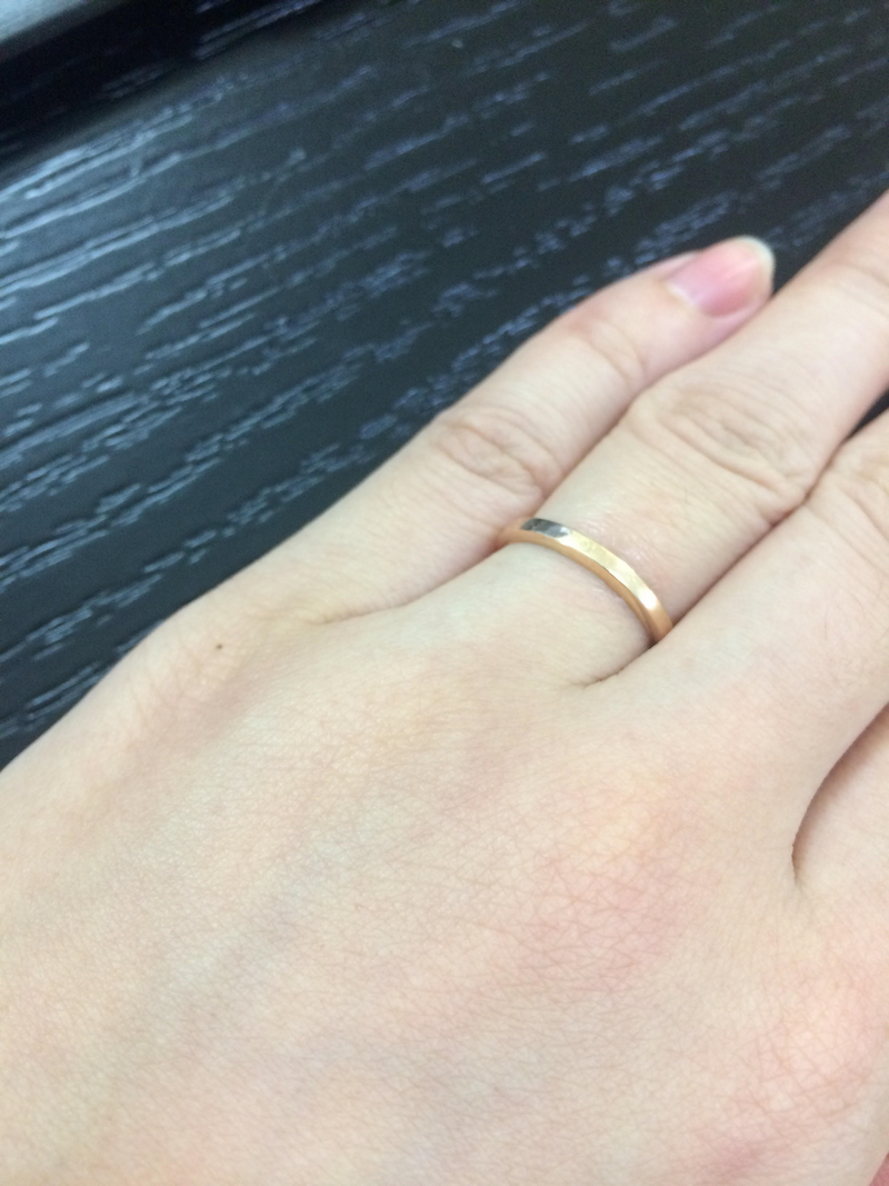 前もって品定めをして今回、実際に店舗で3件試着しました。 一件目に