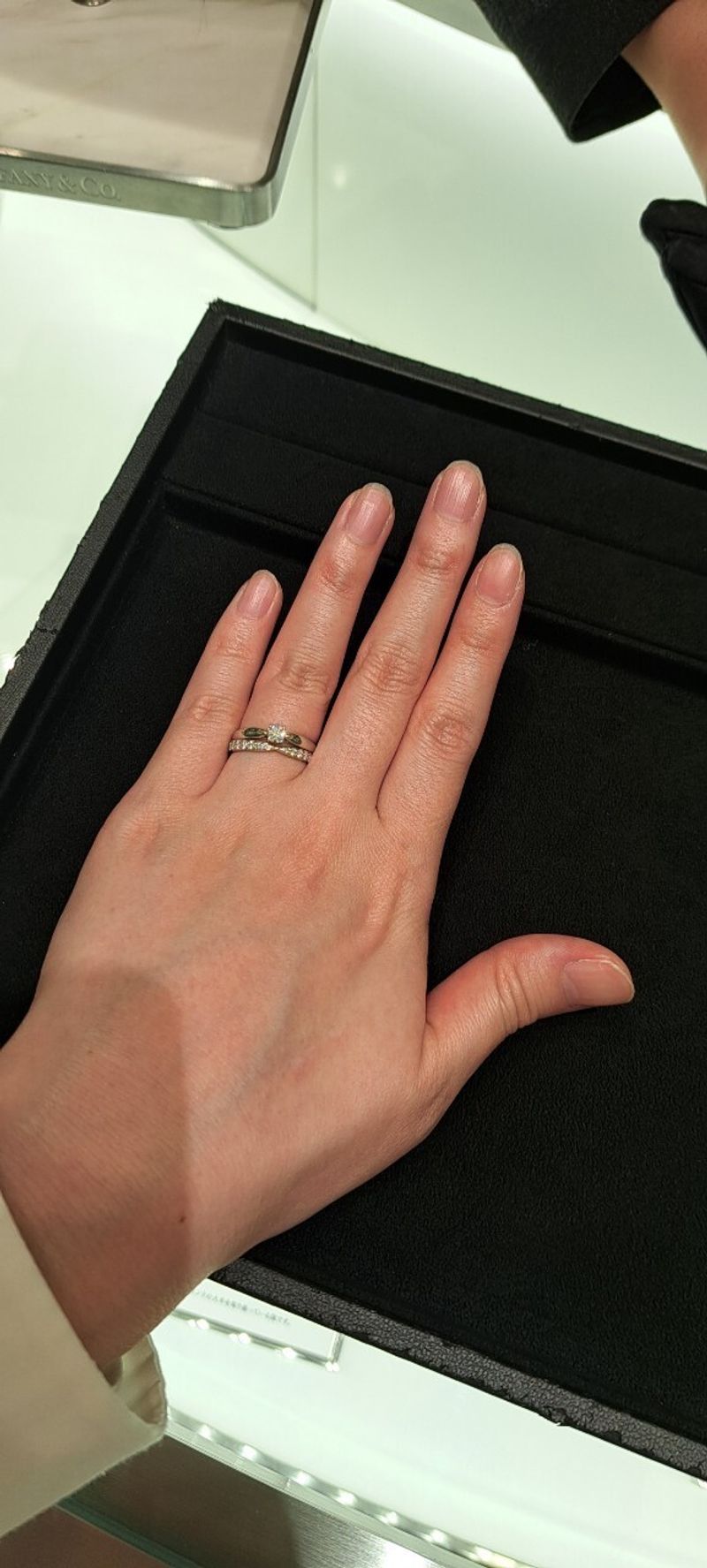 ハーフエタニティと1粒ダイヤのセットリングがほしくて探していました