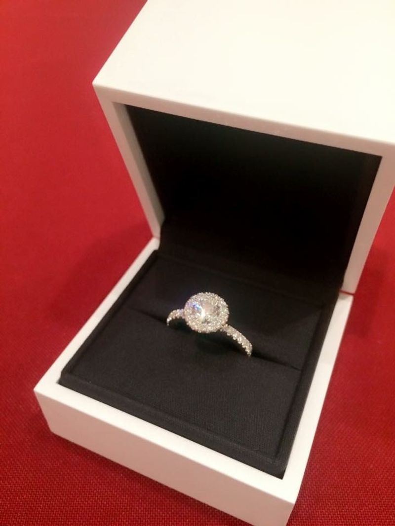 De Beers デビアス　1ctダイヤ 主人がダイヤモンドといえばデビアスということで伺いました。 何種類