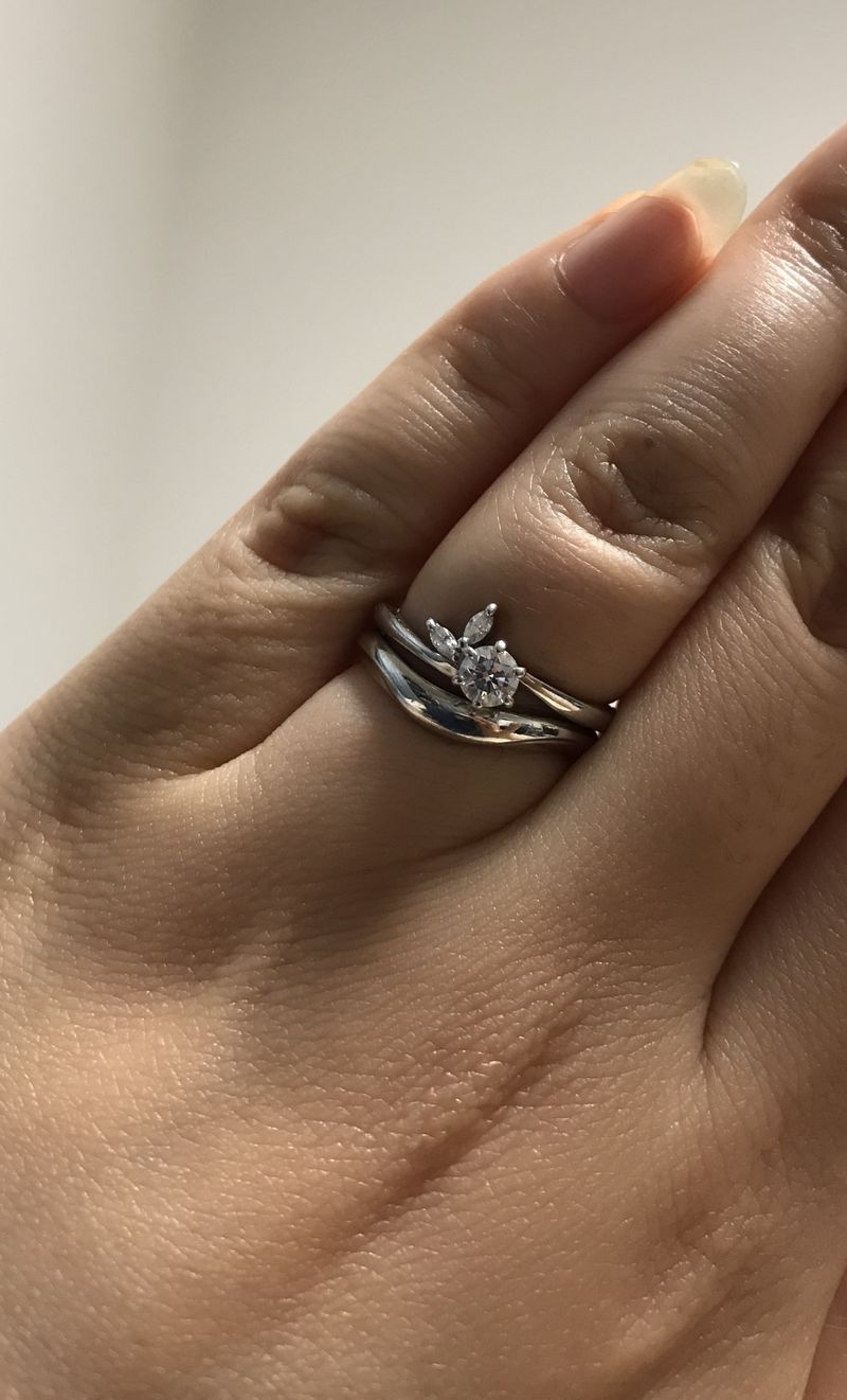 婚約指輪の月彩に私が一目惚れして買ってもらいました。 歳をとっても