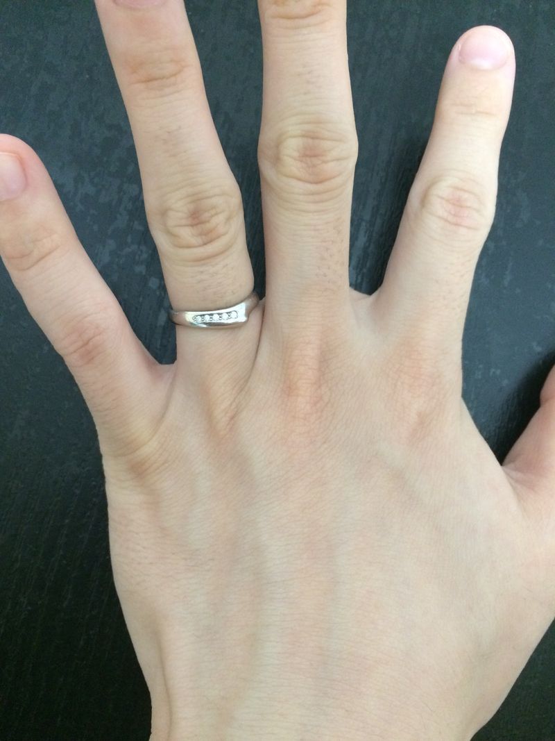 Tiffany & Co. エレサ·ペレッティオープンハートバンドリング 元々エルサ・ペレッティの別のリングを見ようと思いお店に立ち寄りまし