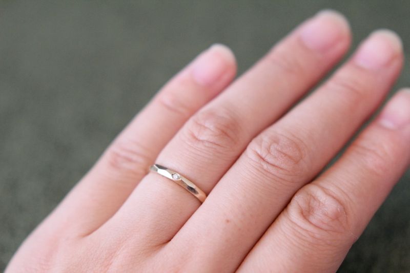 京都のアクセサリーブランド「KAORU（カオル）」で購入。婚約指輪も