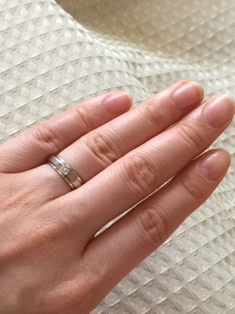 この商品のコンセプトとデザインのシンプルさに惹かれて購入を決めまし