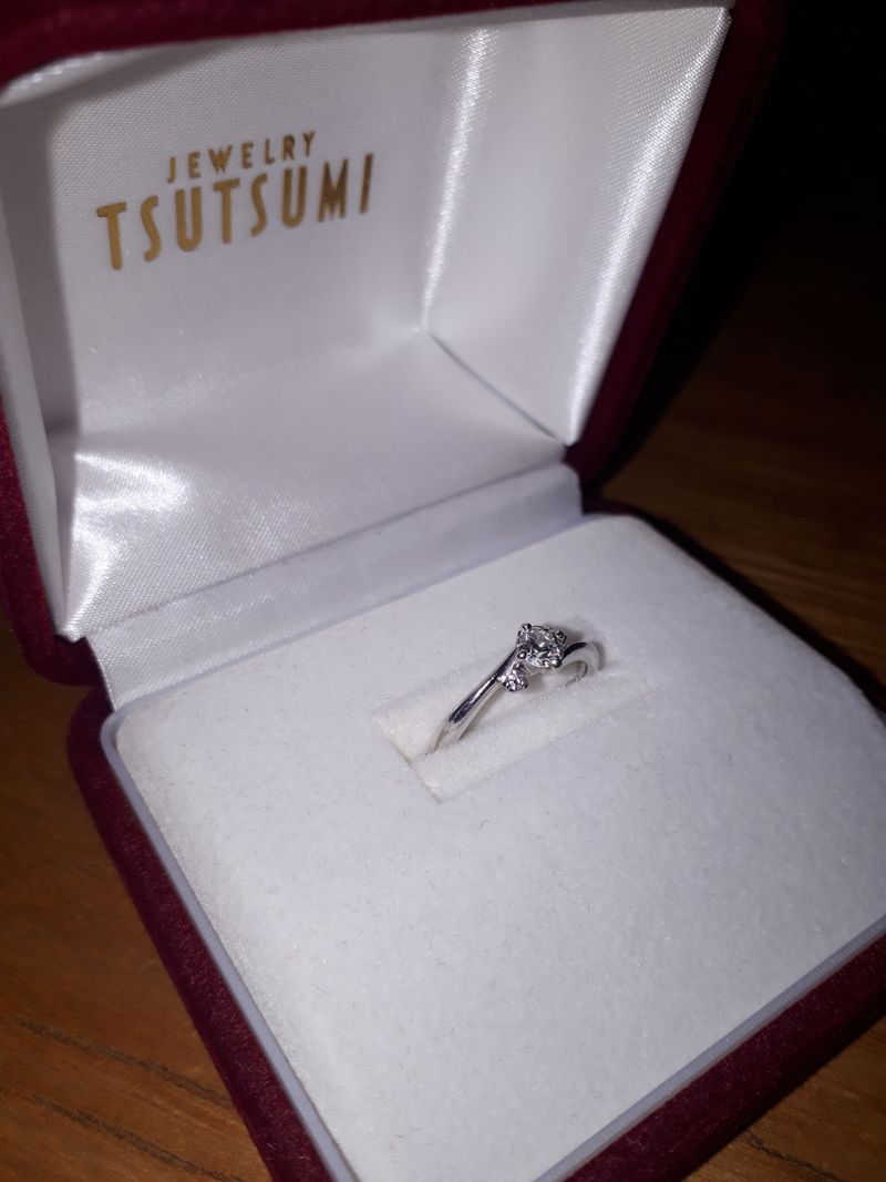 ダイヤのグレードを最重要事項に、デザインや価格帯で決めました