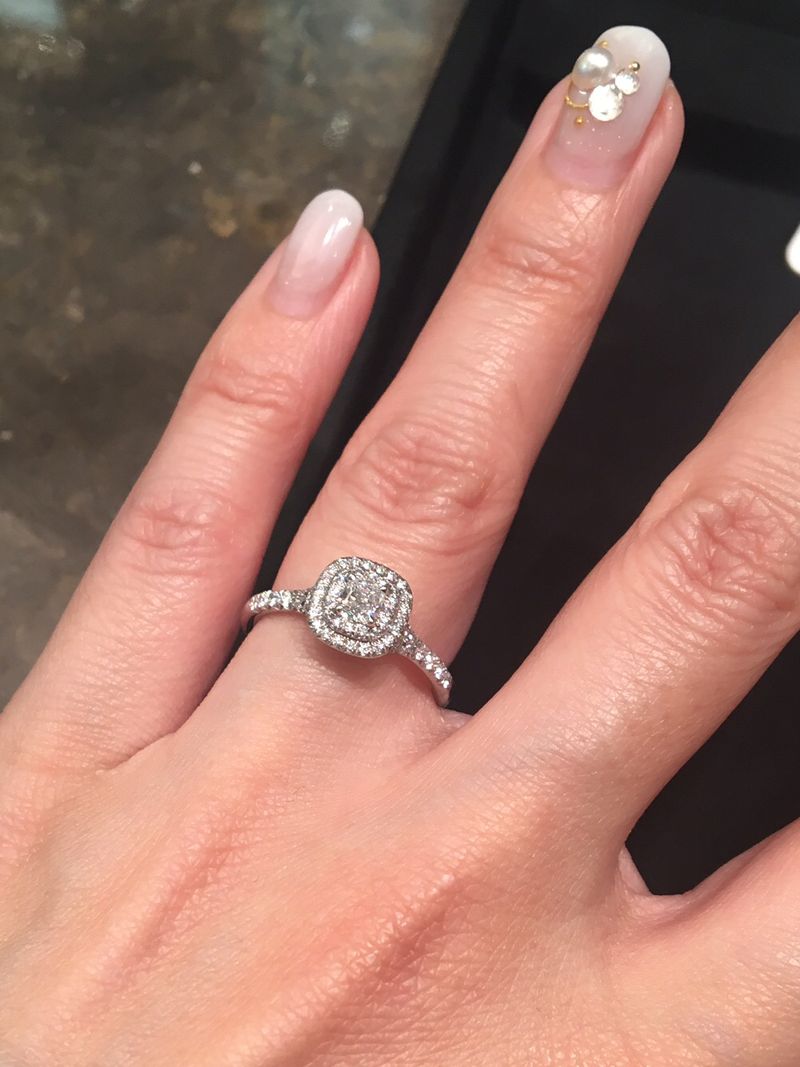 ティファニーのソレストに憧れていたのですが、試着したカラット数の