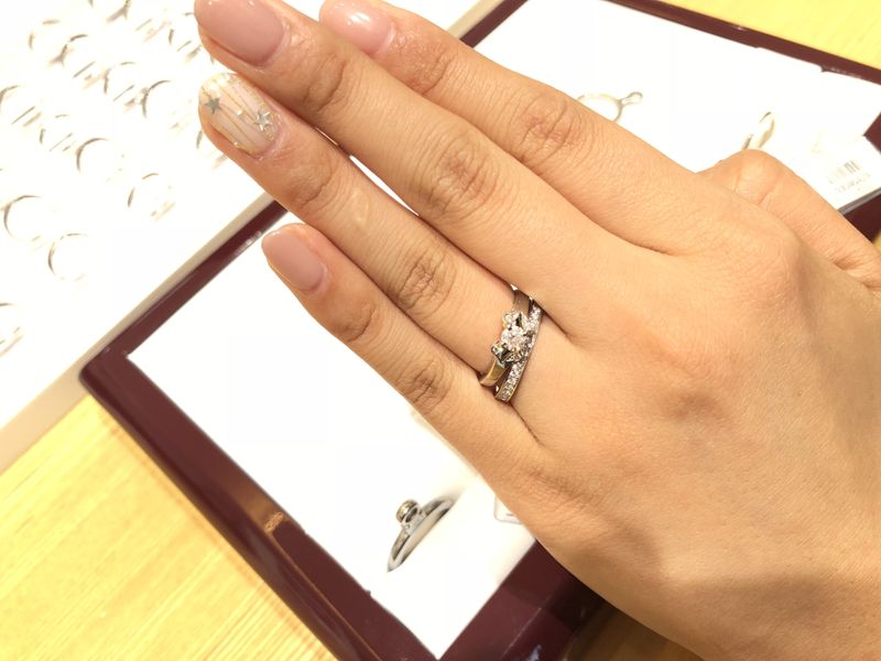 カルティエバレリーナです。 デザイン、つけ心地、ともに満足でした