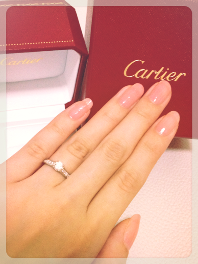 一粒ダイヤプラスパヴェのリングにしたいと決めていたので、各ブランド