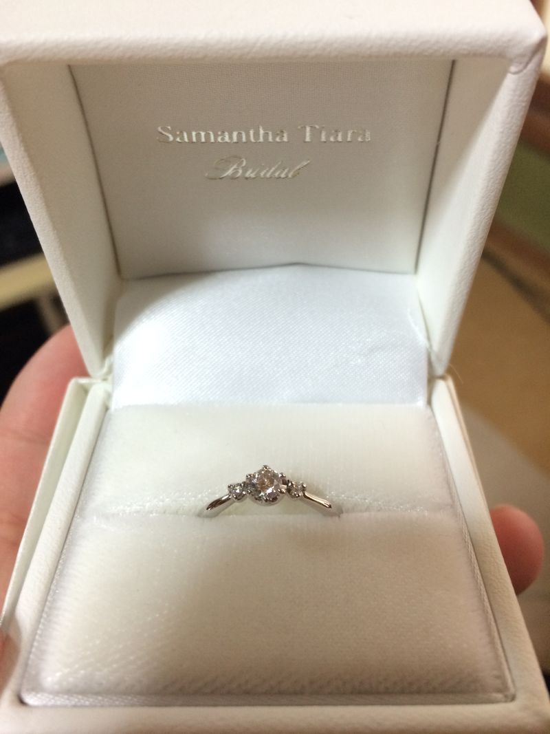 サマンサが大好きなため、購入はサマンサティアラにしようと決めており