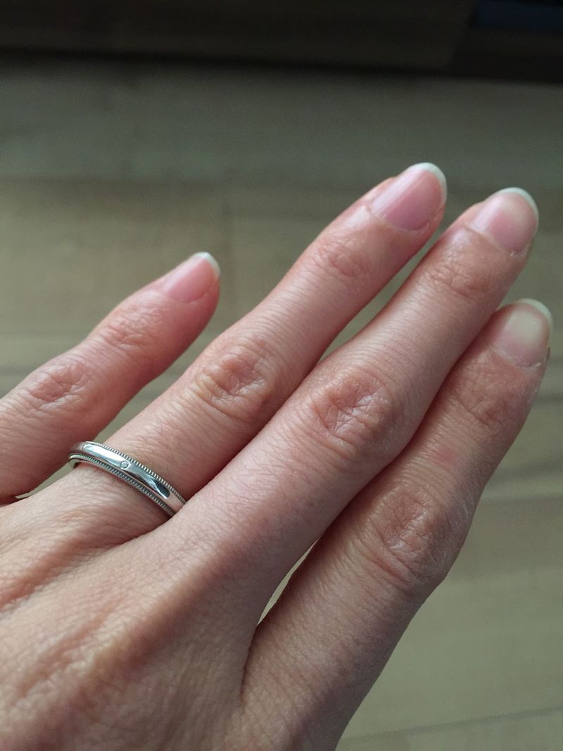 ティファニー　ミルグレイン　結婚指輪　刻印あり ミルグレインはよく見ていたのですが、購入時に新作として出ていたのが