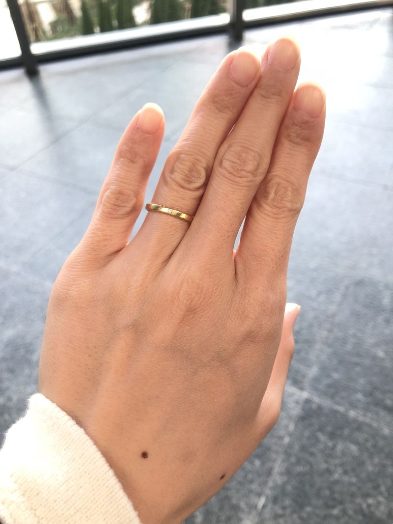 アッシュペーフランス シンプル ゴールドリング デザインと、価格帯と、ゴールドが良かったから。デザインは、普段も