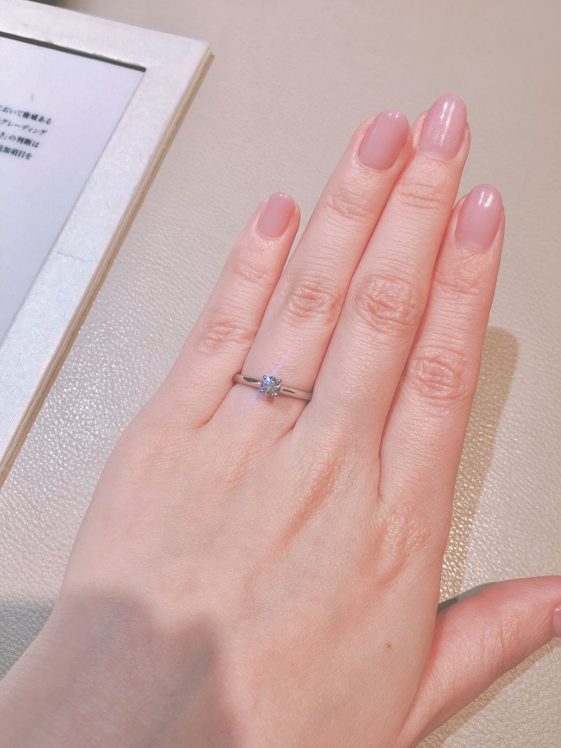 カルティエ　ソリテールリング シンプルな4つ爪の王道ソリテールリングです。特に横から見たときはと