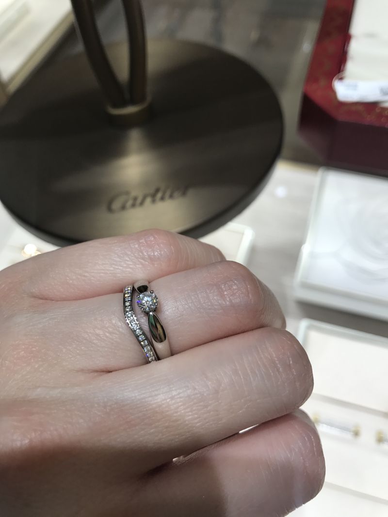 プラチナ✨無色透明ダイヤ0.33ct✨ユルカーブリング✨指細長効果✨重ね付け良き プラチナ✨無色透明ダイヤ0.33ct✨ユルカーブリング✨指細長効果✨