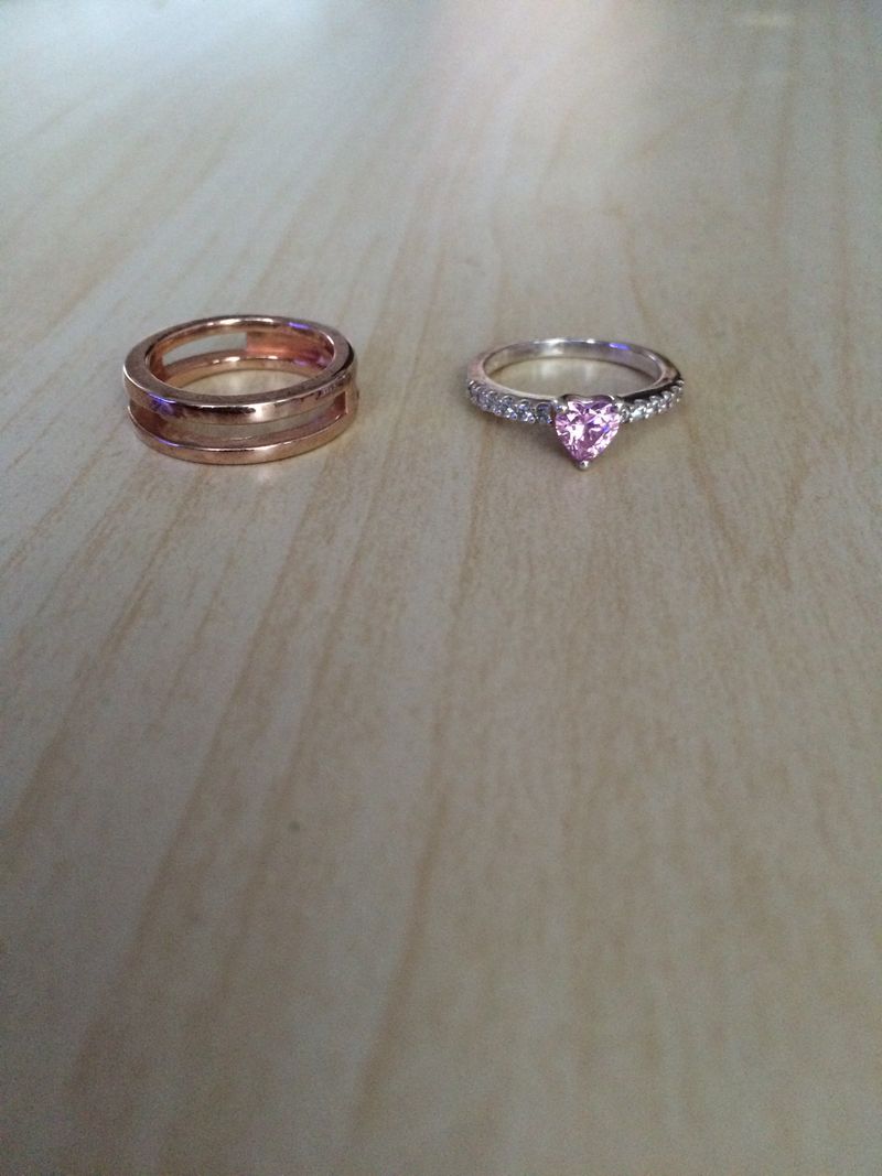 フォリフォリが元々好きだったので、クリスマスの時期に婚約指輪として