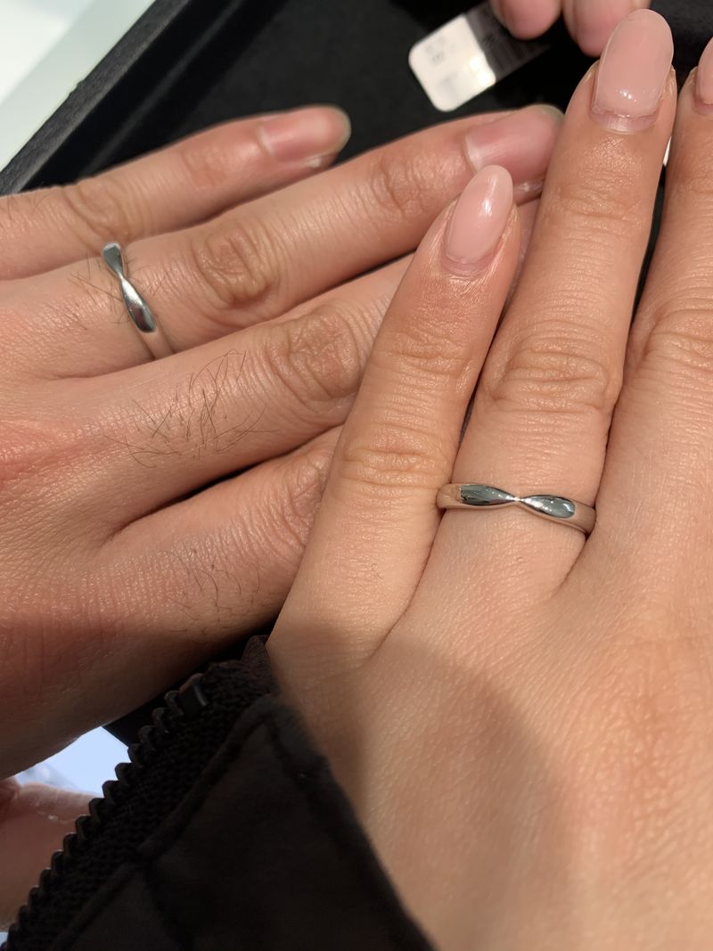 ティファニー　ハーモニー ティファニーハーモニー の婚約指輪を頂いたので、合わせて付けやすい