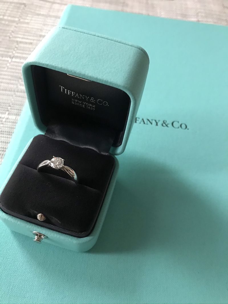 婚約指輪は沢山のブランドさんを観に行きましたが、 最終ティファニー