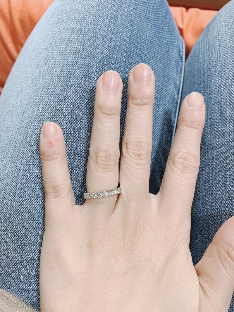 ハーフエタニティにしようと考えていて、決めました。 普段使いを考え