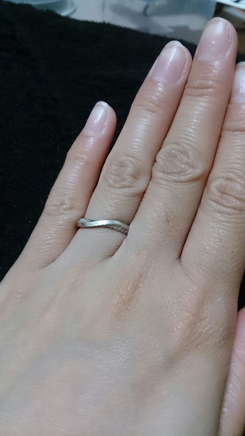 最初は旦那との指輪のブランドを別々にするつもりでしたが、俄さんの